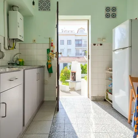 بيت للعطل The House