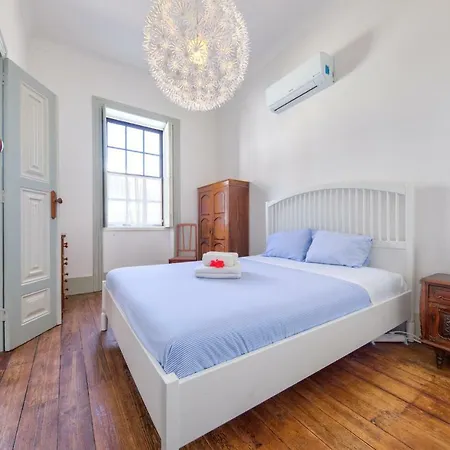 The House بيت للعطل