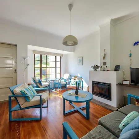 The House بيت للعطل